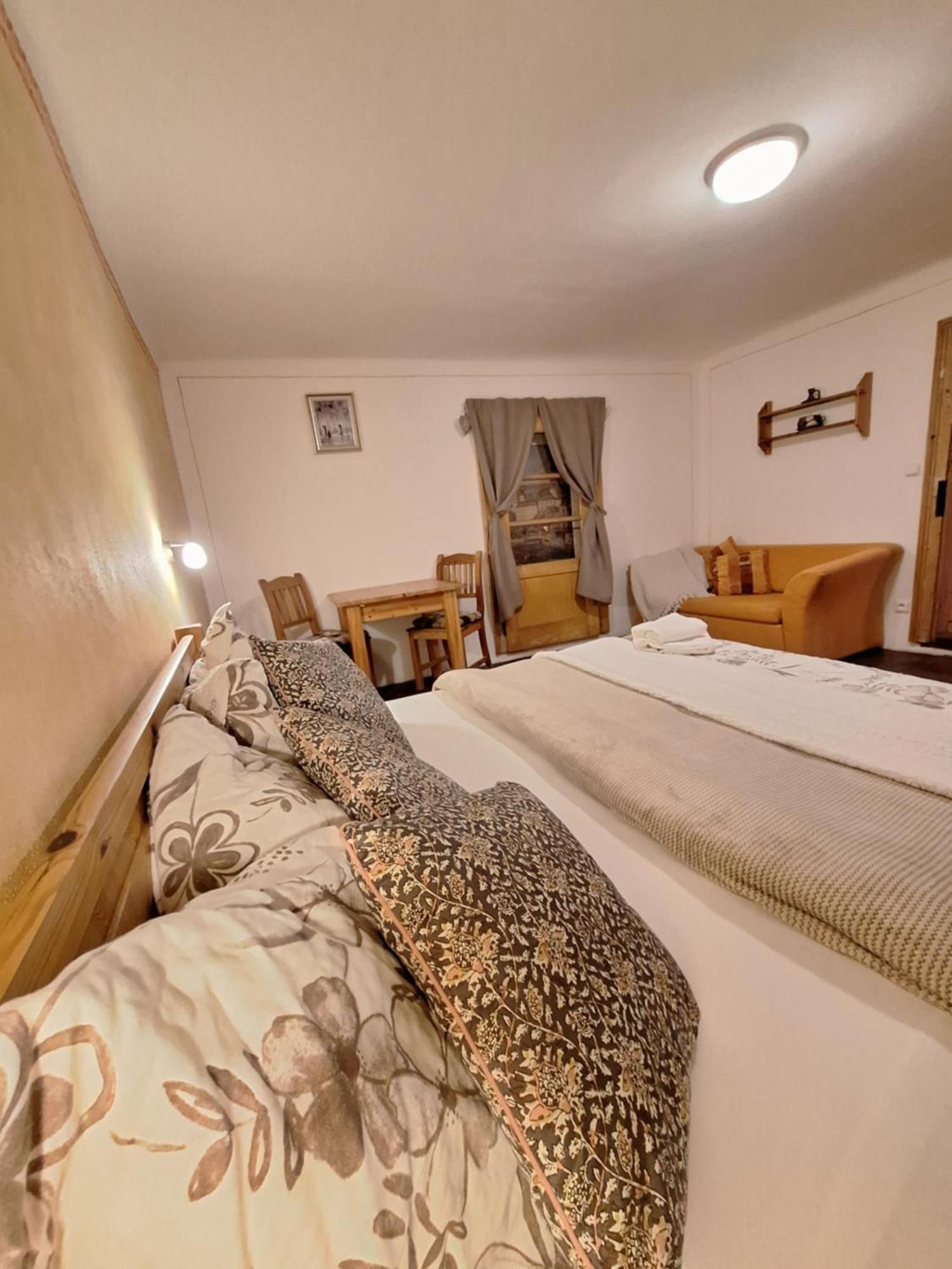 Penzion V Suchu Cesky Krumlov Bagian luar foto